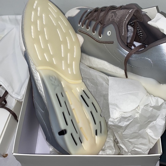 Y-3 YOHJI YAMAMOTO
‘ORISAN’ SNEAKERS 9.5 - Picture 7 of 10